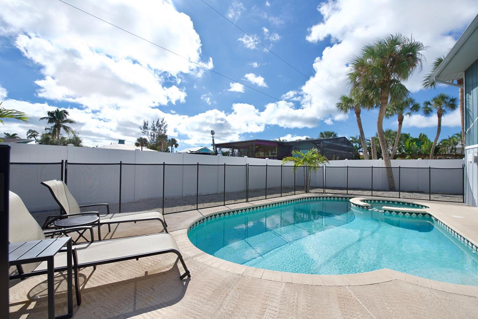 Beach Bungalow 1 By Sun Palace Vacations Fort Myers Beach Eksteriør bilde